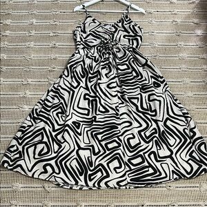 Sincerely Jules Monochrome Swirl Midi Dress